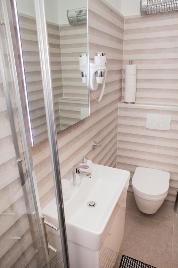 Marijola Apartments シベニク エクステリア 写真
