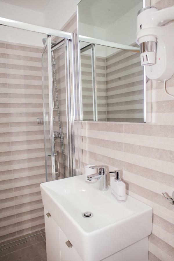 Marijola Apartments シベニク エクステリア 写真